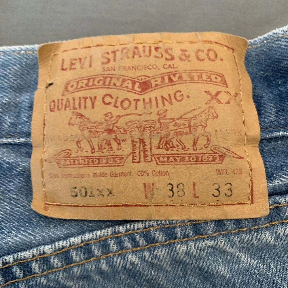 Vintage Levis 501 Jeans Mens 38x33 (34x28) Light Blue Straight Leg Distressed